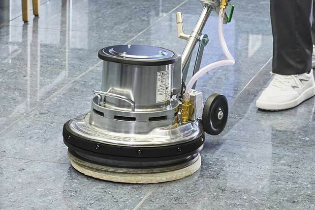 専用の薬剤によるクリーニング