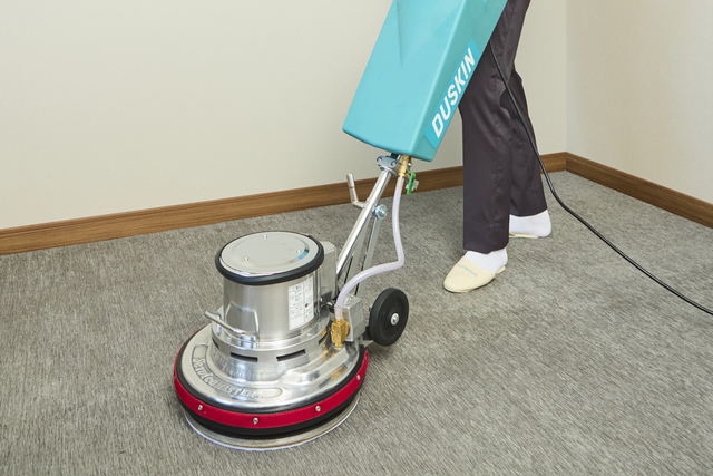 カーペットクリーニング