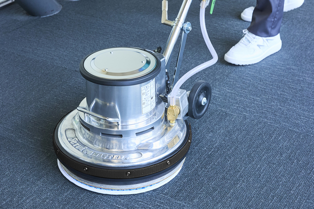 カーペットクリーニング